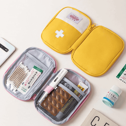 Portable First Aid Bag Small Travel Emergency Medicine Storage Kit 2