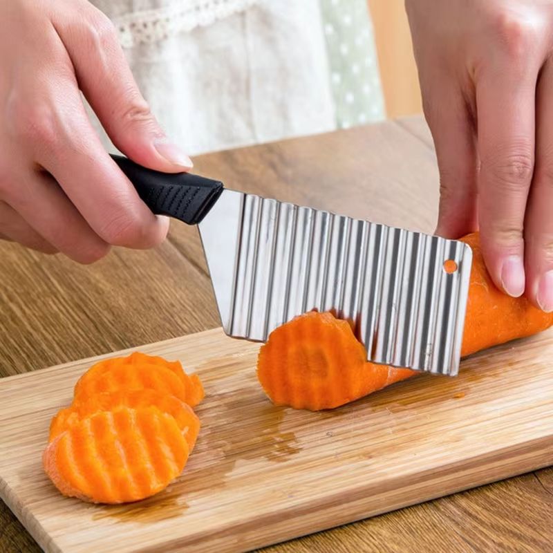 Stainless Steel Crinkle Cutter  Wavy Vegetable  Potato Slicer Knife 1
