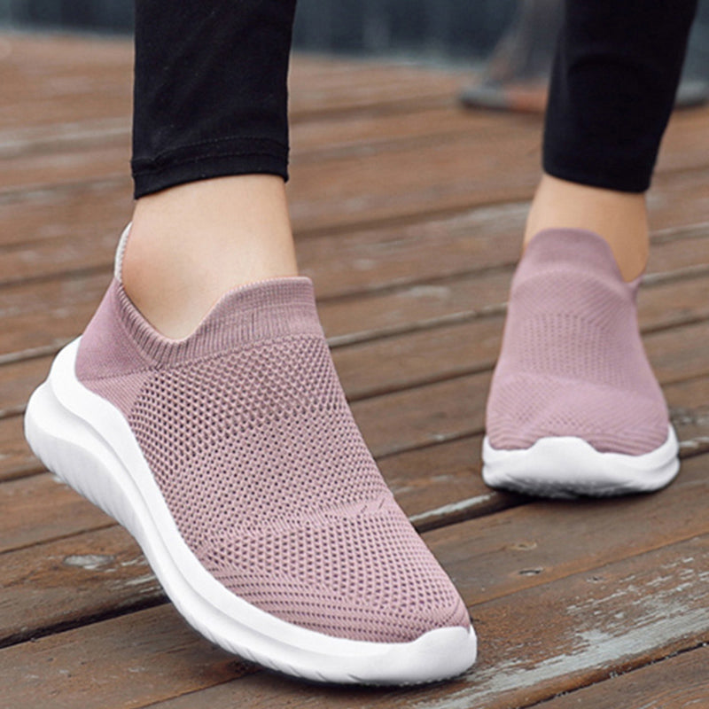 Lightweight Unisex SlipOn Sneakers Soft Sole Running Shoes For Men  Women Casual Walking Loafers 1