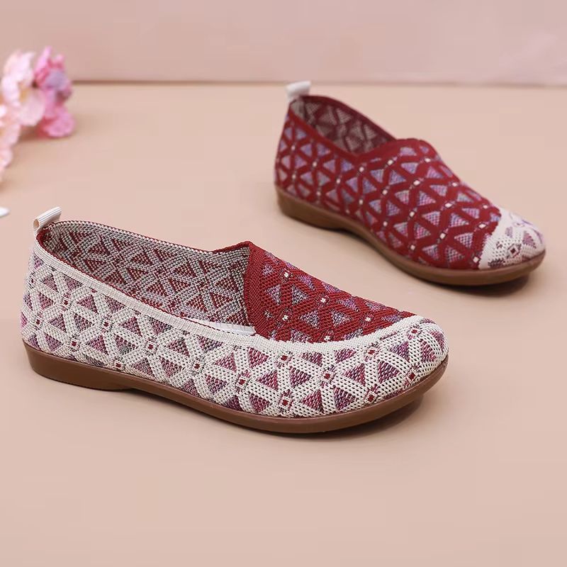 Lightweight SoftBottom SlipOn Shoes For Women  2025 Fashion Comfort 2