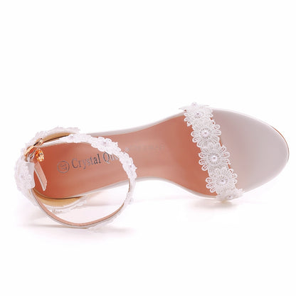 Elegant Crystal Queen Wedding Shoes for Bride, White Lace Pearl Design High Heels for Timeless Bridal Style