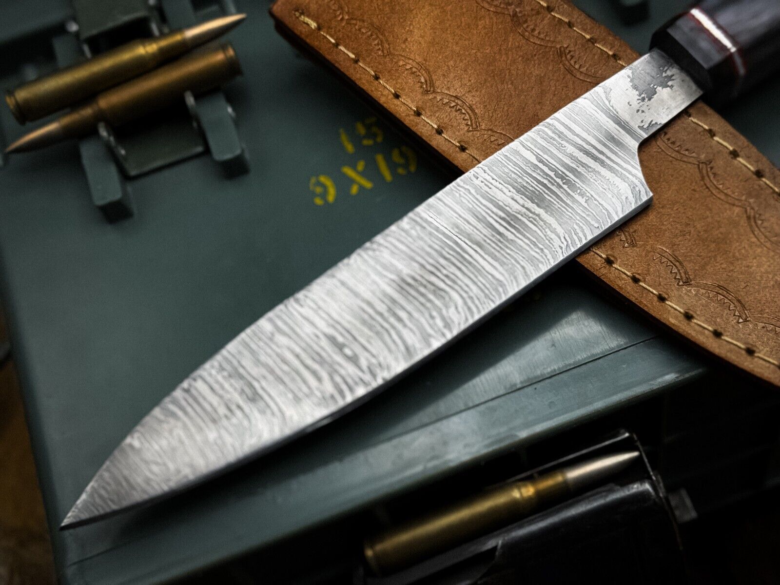 Premium Handmade Damascus Steel Chef Knife With Wooden Handle  Leather Sheath 4