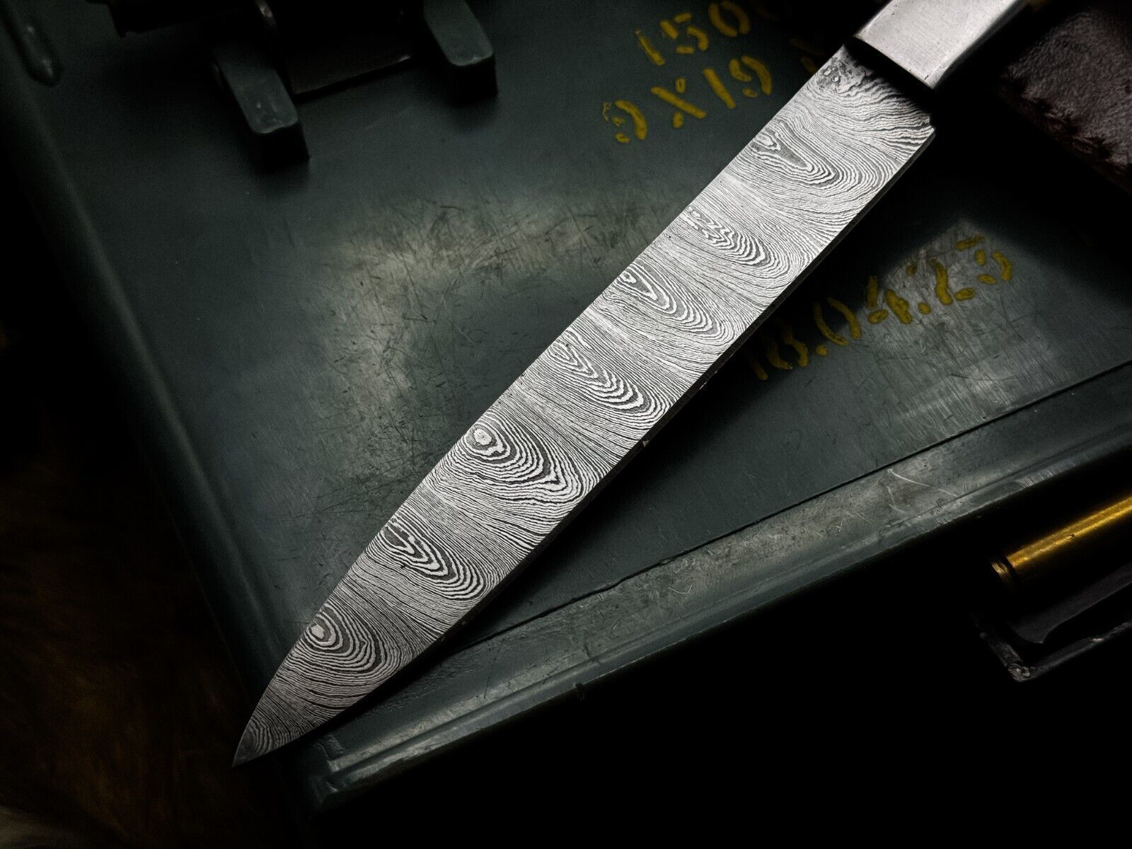 Handmade Damascus Steel Chef Knife With Bone Handle And Leather Sheath 3