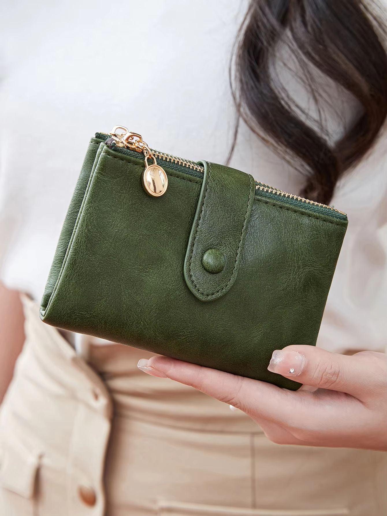Minimalist Women's Short Wallet – Double Zipper Leather Card Holder & Coin Purse