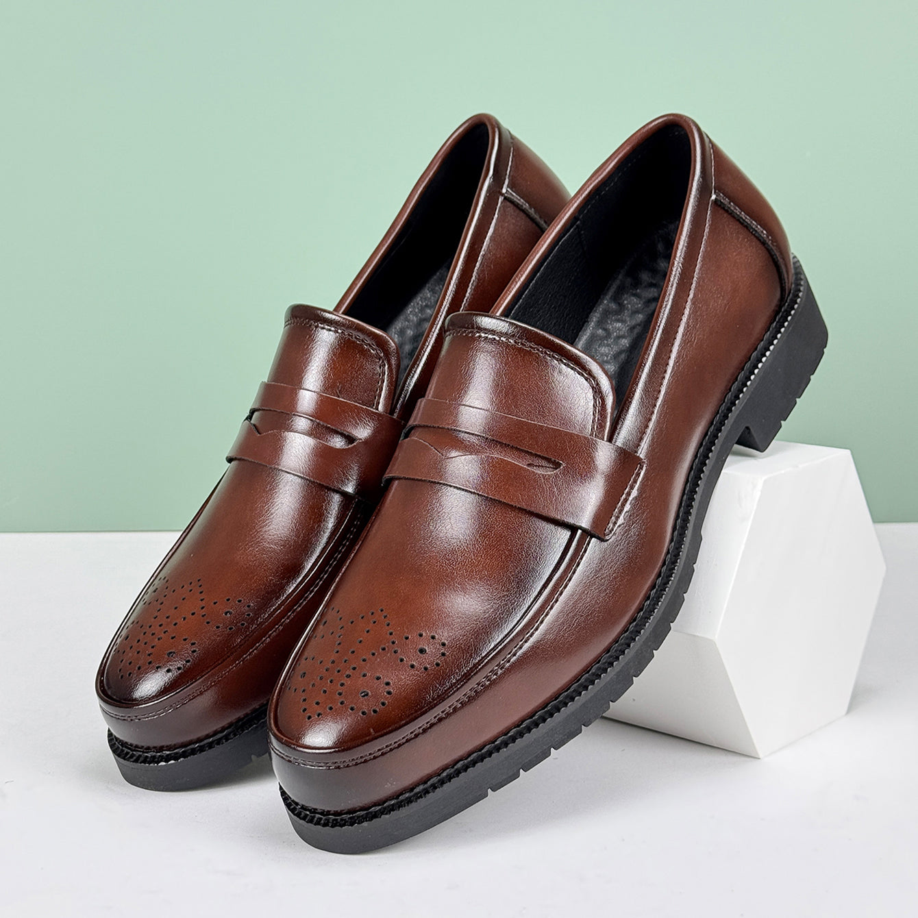 Elegant Mens Formal Leather Oxford Loafers, British Style Round Toe Non-Slip Business Dress Wedding Office Casual Shoe