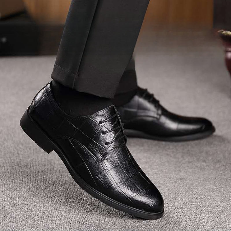 Luxury Classic Mens Leather Shoes British Style Autumn Dress Shoes Comfort Casual Business  Wedding 1