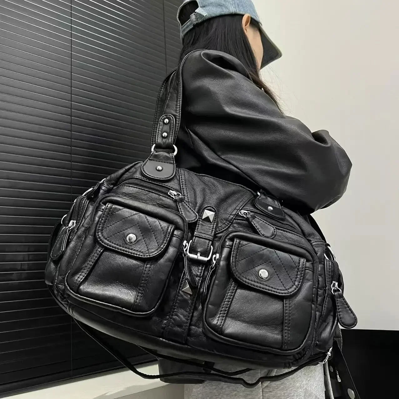 Retro Vintage, Ladies Fashionable, Hot Girl Motorcycle Tote Bag, Large Capacity Washed Vegan Leather Shoulder Bag