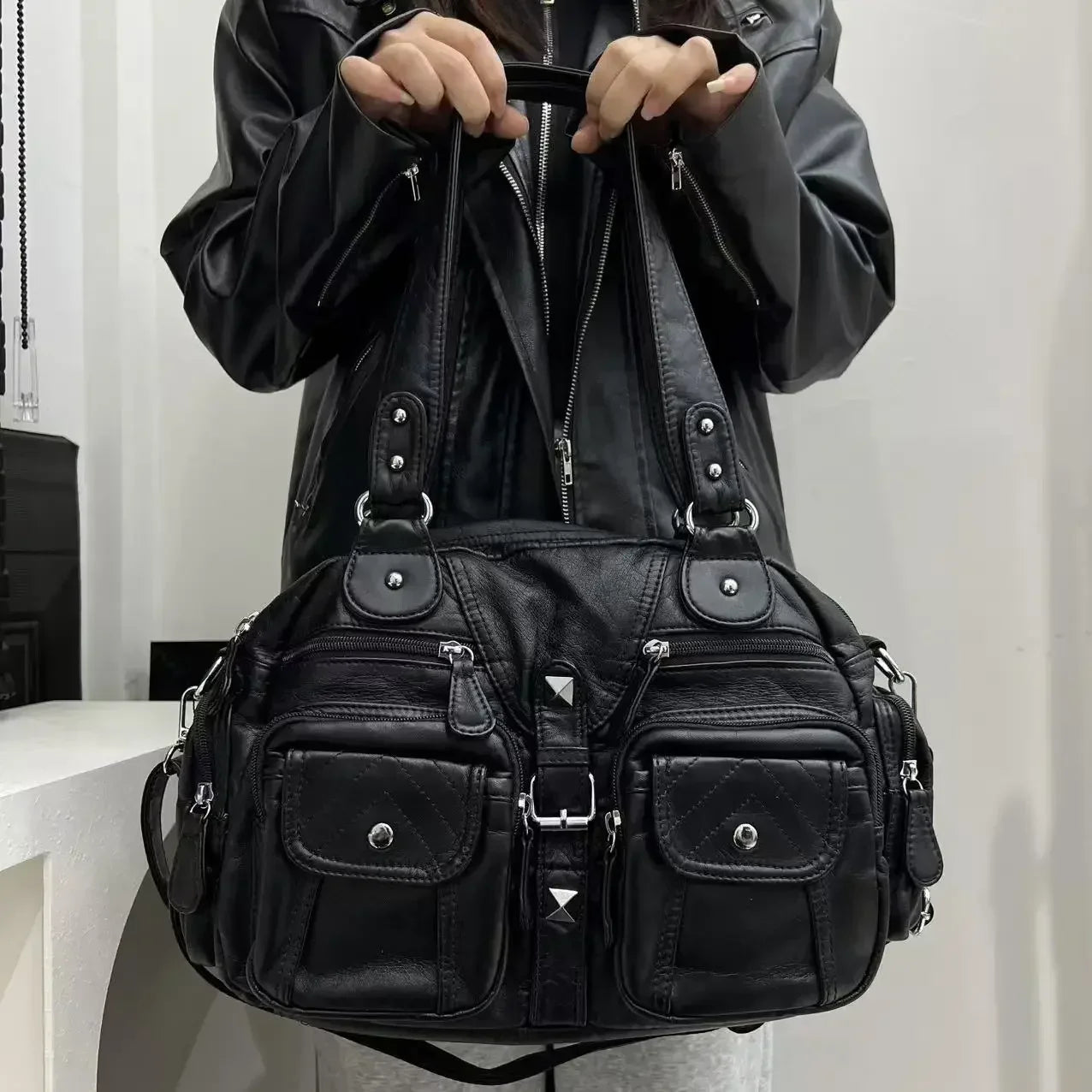 Retro Vintage, Ladies Fashionable, Hot Girl Motorcycle Tote Bag, Large Capacity Washed Vegan Leather Shoulder Bag