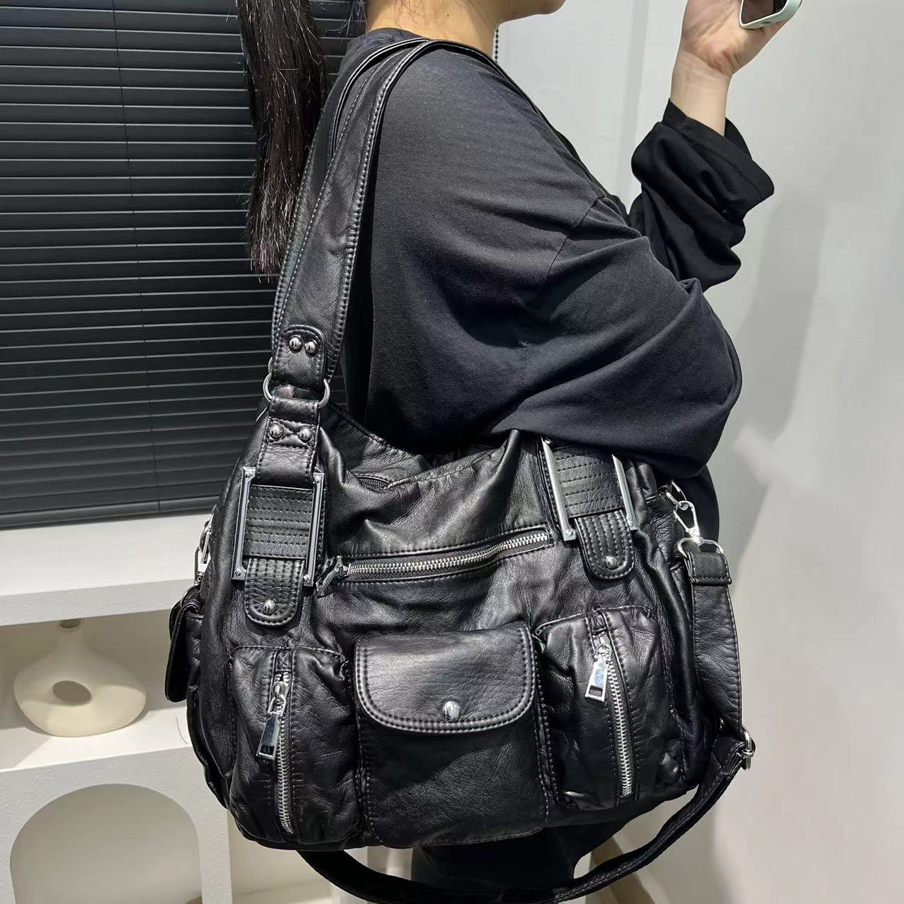Hot Girl Motorcycle Crossbody Bag, Women's Fashion Shoulder Bag, Old Lychee Pattern Multi-Pocket Style