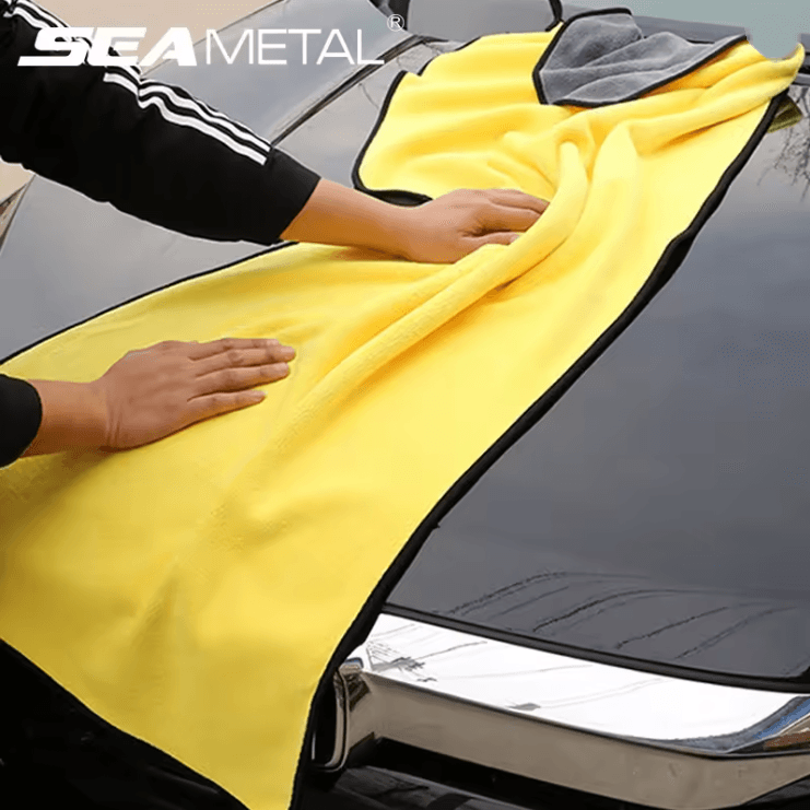 AutoLuxe Premium Microfiber Car Wash Towel