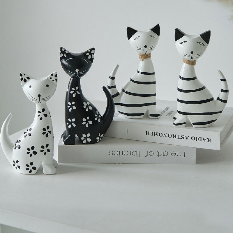 Striped Kitten Couple Ornament, Nordic Wooden Cat Decor, Minimalist Desktop Decoration, Cute Cat Figurine