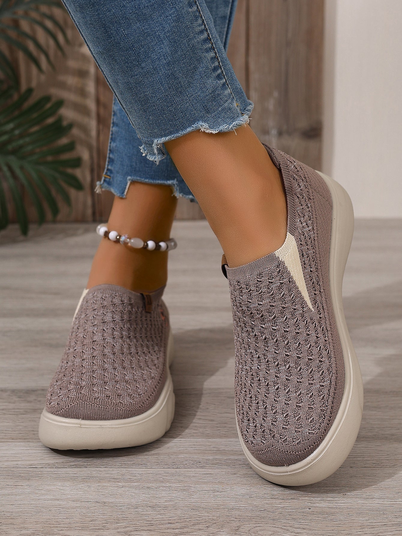 New Womens Breathable Soft Soled Walking Shoes, Lightweight Casual Sports Flats for Outdoor Travel, Boating & Everyday