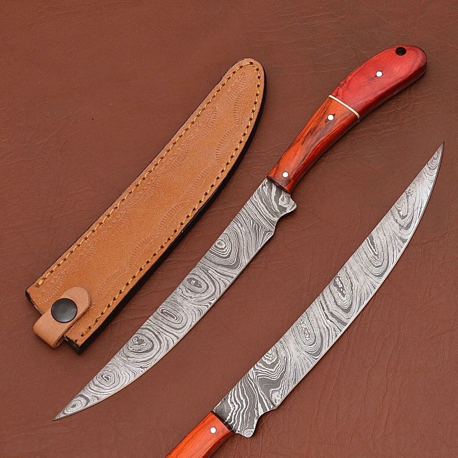 Custom Damascus Steel Kitchen Knife – Sharp 7" Blade for Professional Use