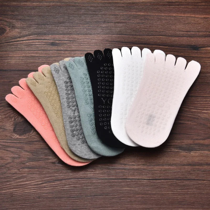 Professional Five Toes Pilates Socks, Mesh Breathable Silicone Non-Slip Yoga & Dance Socks for Women