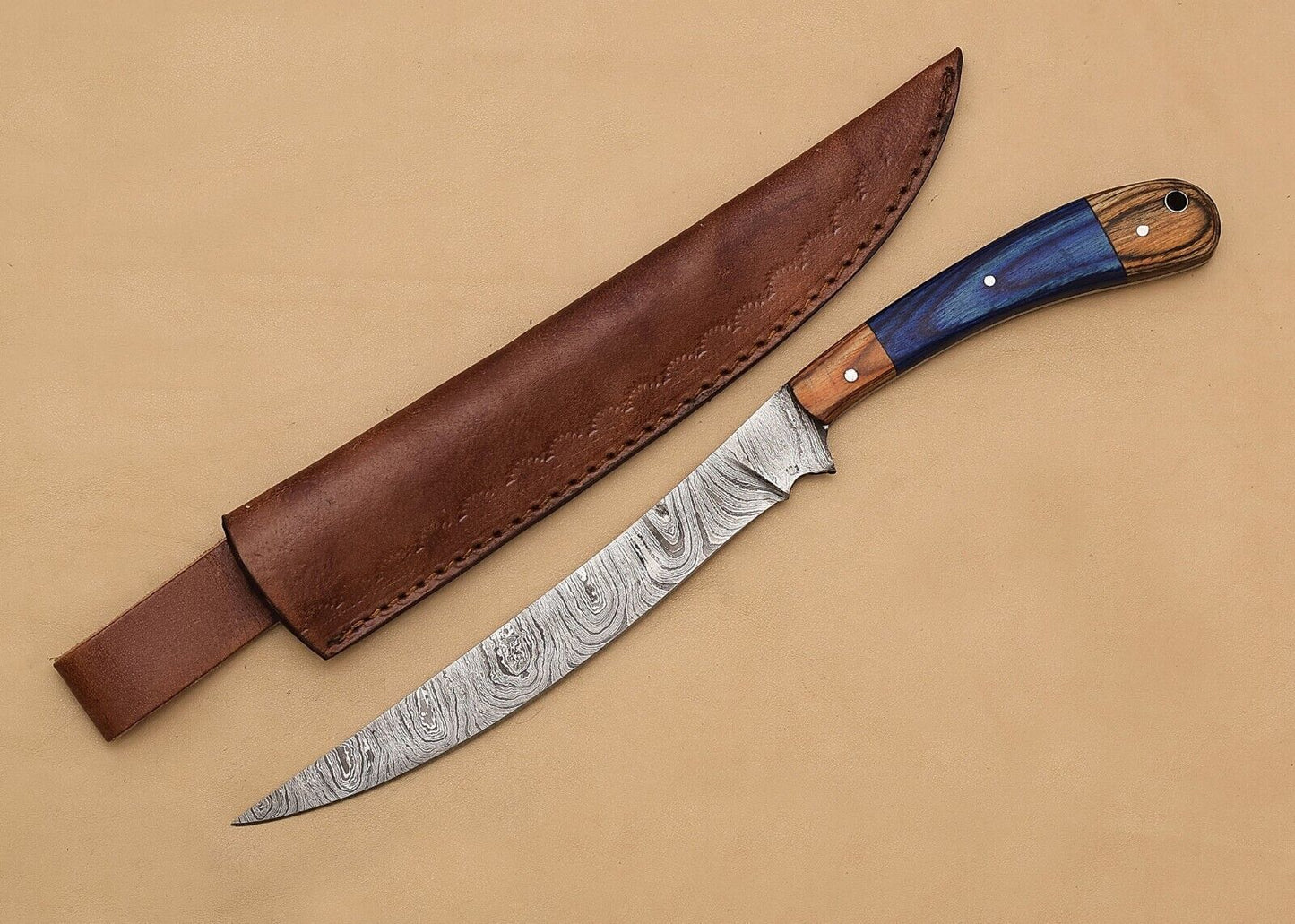 Handcrafted Brilliance  Damascus Steel Chef Knife With Leather Sheath 2