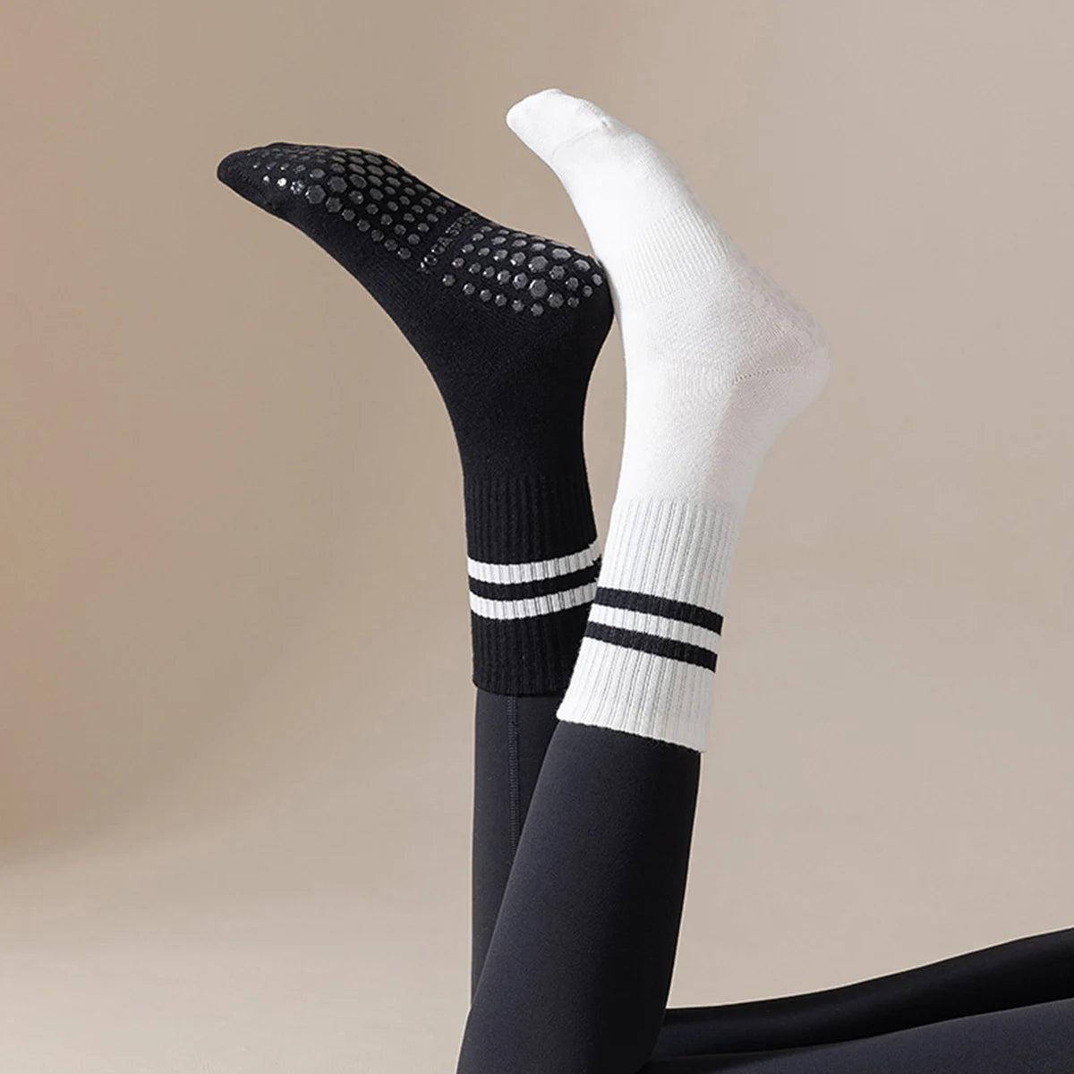 Non Slip Pilates Socks With Grips For Women Breathable Yoga  Barre Socks For Secure Movement 5