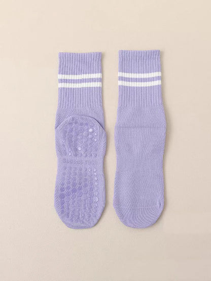 Non Slip Pilates Socks With Grips For Women Breathable Yoga  Barre Socks For Secure Movement 6