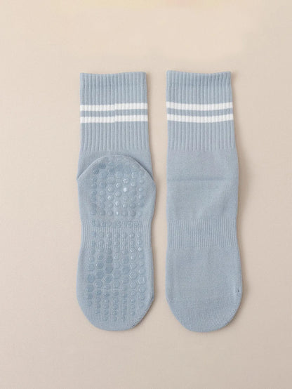Non Slip Pilates Socks With Grips For Women Breathable Yoga  Barre Socks For Secure Movement 7