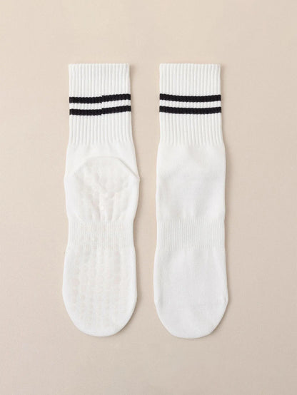 Non Slip Pilates Socks With Grips For Women Breathable Yoga  Barre Socks For Secure Movement 9
