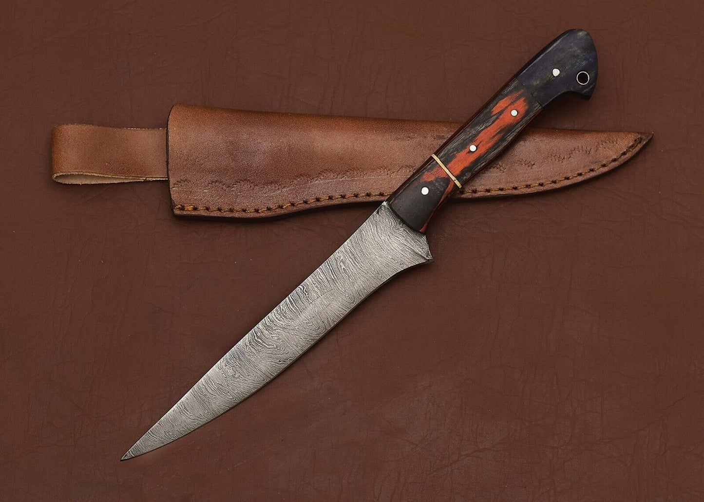 Master Crafted Damascus Steel Knife – Elegant Wood Handle & Razor Edge