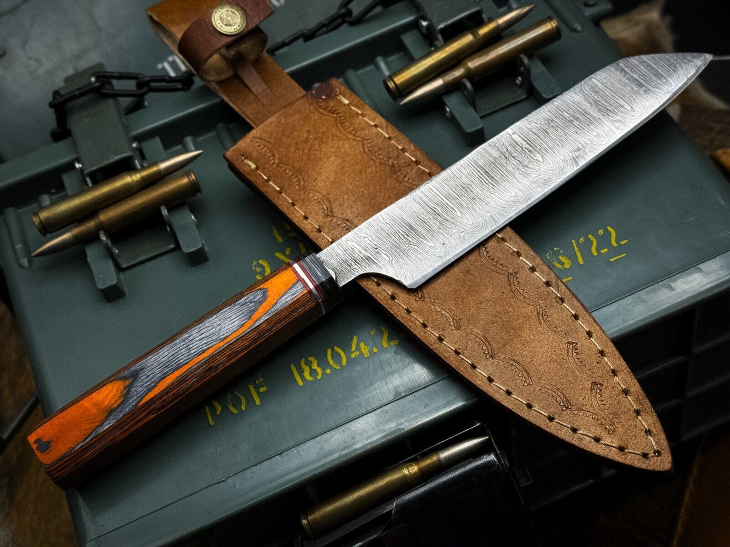Exquisite Damascus Steel Kitchen Knife With Polished Wood Handle  Leather Cover 1