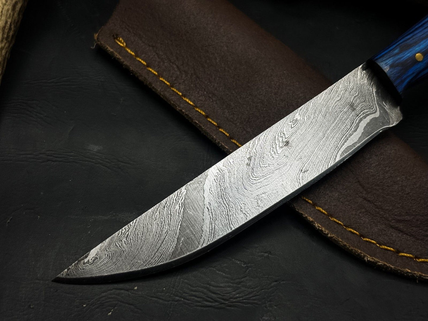 Elegant Handmade Damascus Kitchen Knife With Wooden Handle  Leather Case 3
