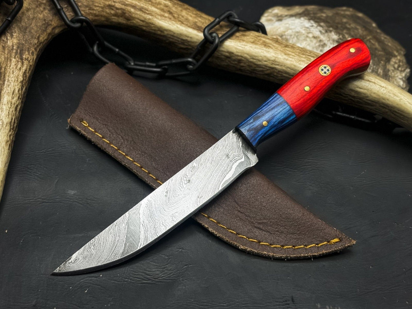 Elegant Handmade Damascus Kitchen Knife with Wooden Handle & Leather Case