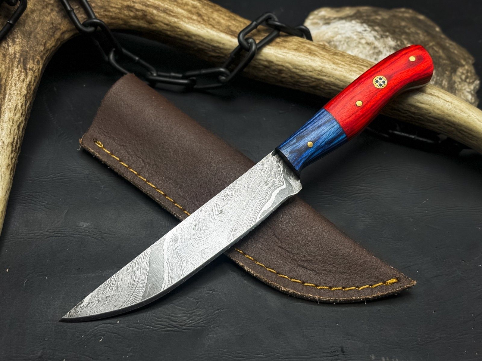 Elegant Handmade Damascus Kitchen Knife with Wooden Handle & Leather Case