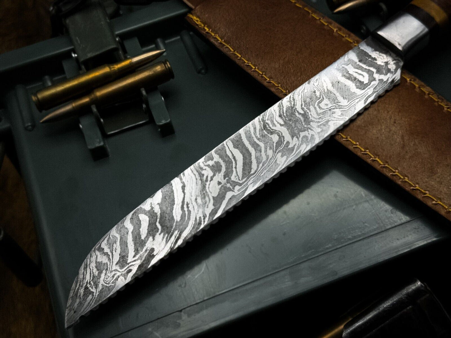 Traditional Handmade Damascus Steel Knife  Wood Handle With Cowhide Sheath 2