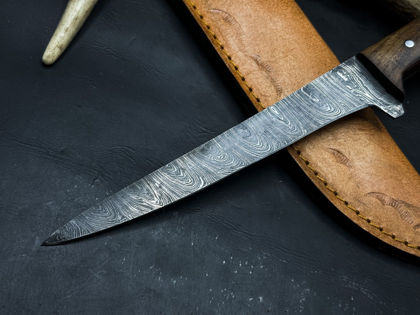 Handmade Damascus Steel Kitchen Knife  Wood Handle With Leather Sheath 1