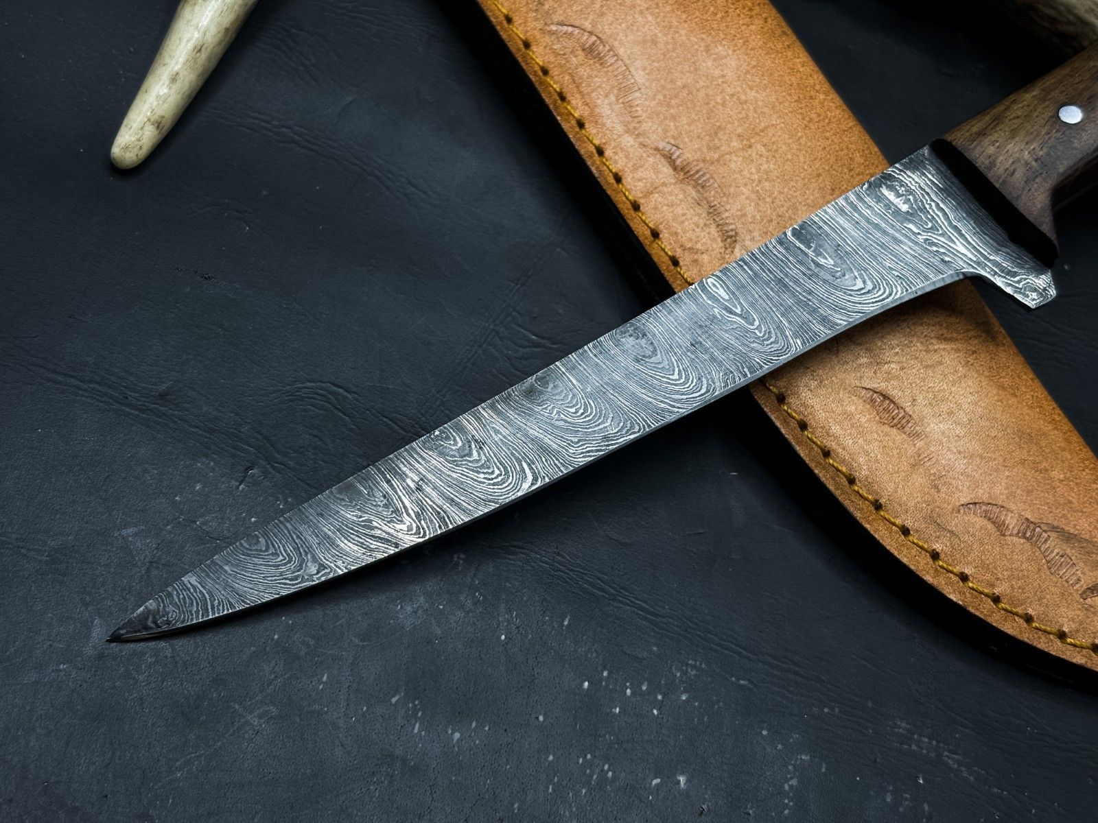 Handmade Damascus Steel Kitchen Knife  Wood Handle With Leather Sheath 1