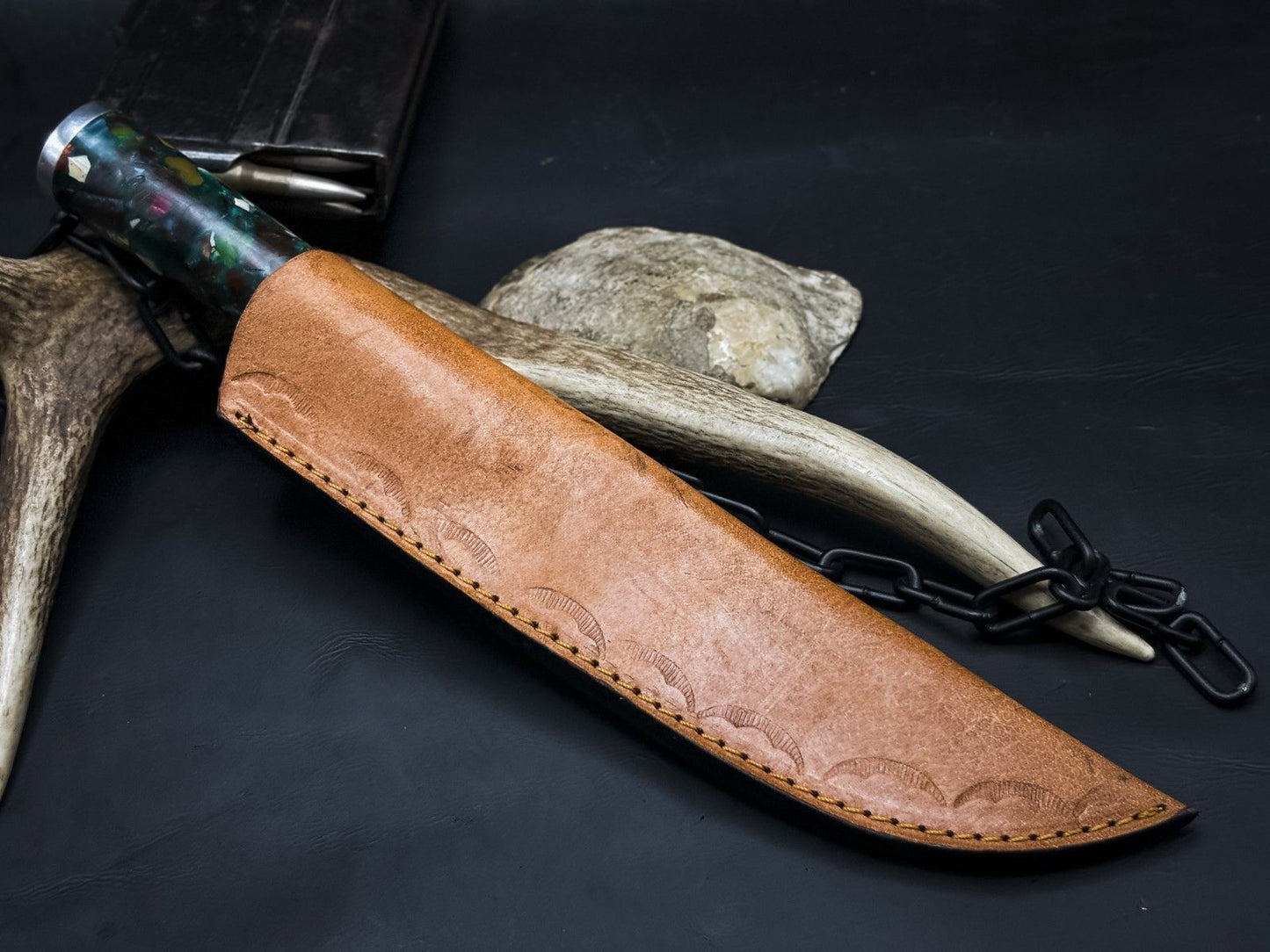Handmade Damascus Steel Hunting  Kitchen Chef Knife With Resin Handle And Leather Sheath 5
