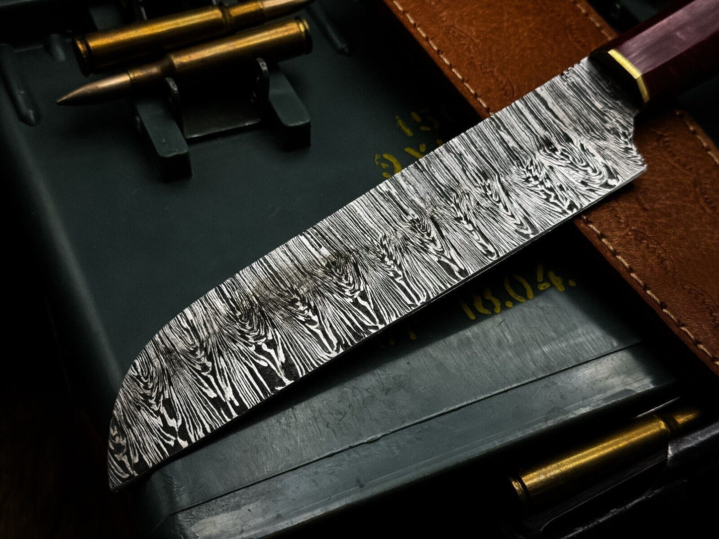 Custom Damascus Steel Hunting Knife  Resin Handle  Full Tang Design 2
