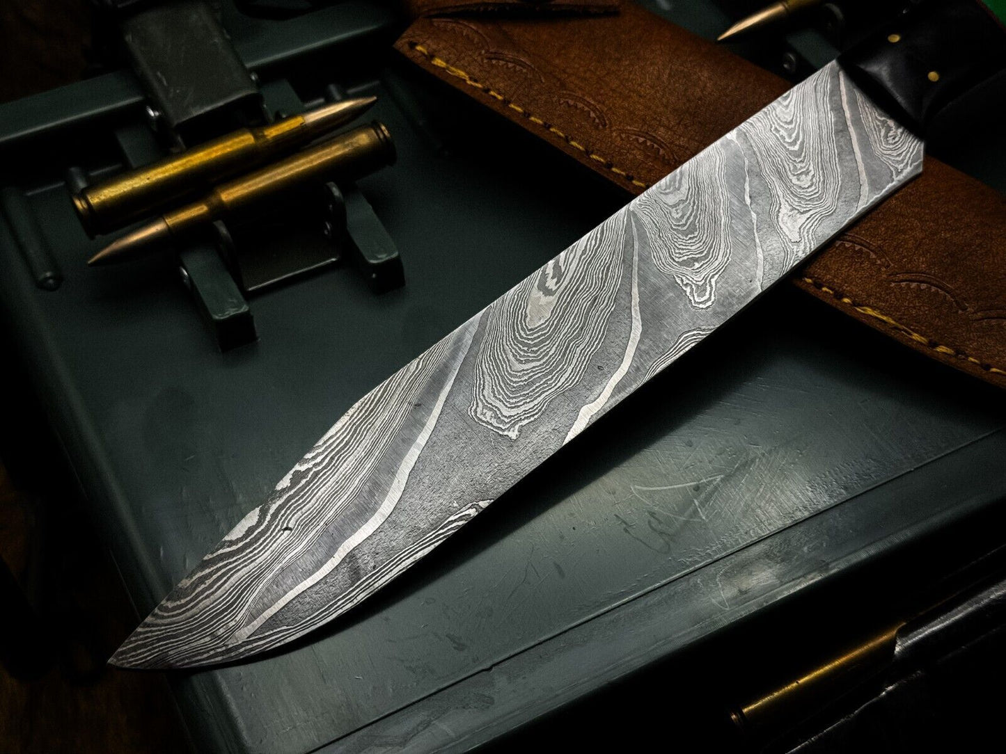 Artisan Damascus Steel Chef Knife  Resin Handle  Cowhide Leather Case 2