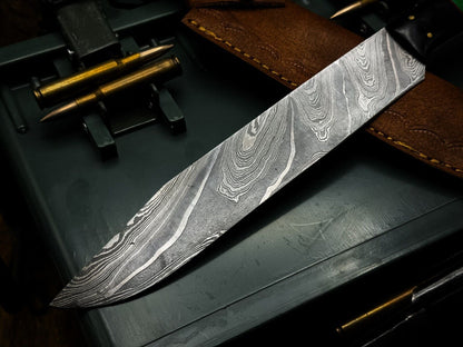 Artisan Damascus Steel Chef Knife  Resin Handle  Cowhide Leather Case 2