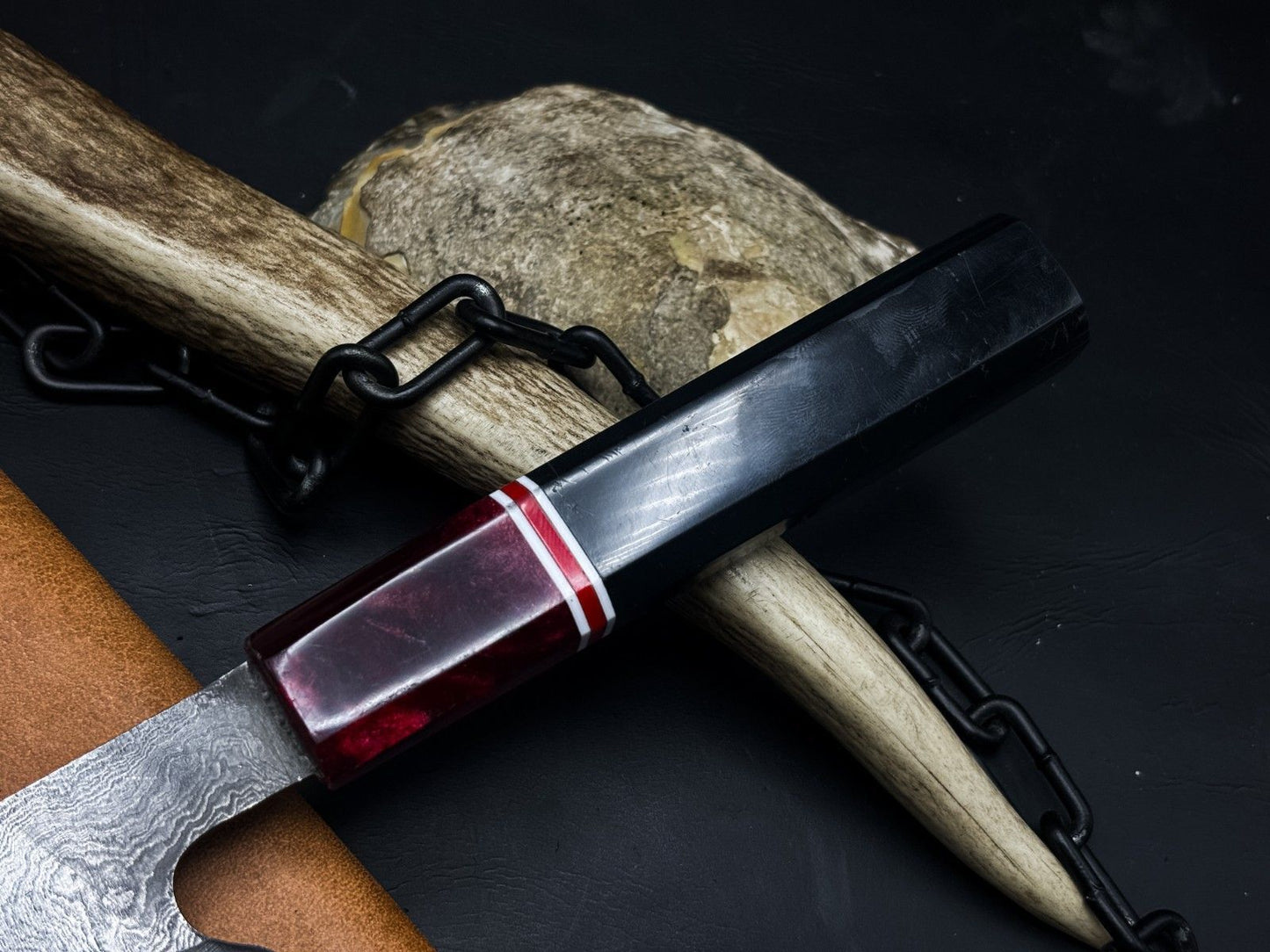 Unique Handmade Damascus Steel Knife  Resin Handle  Full Tang Blade 2