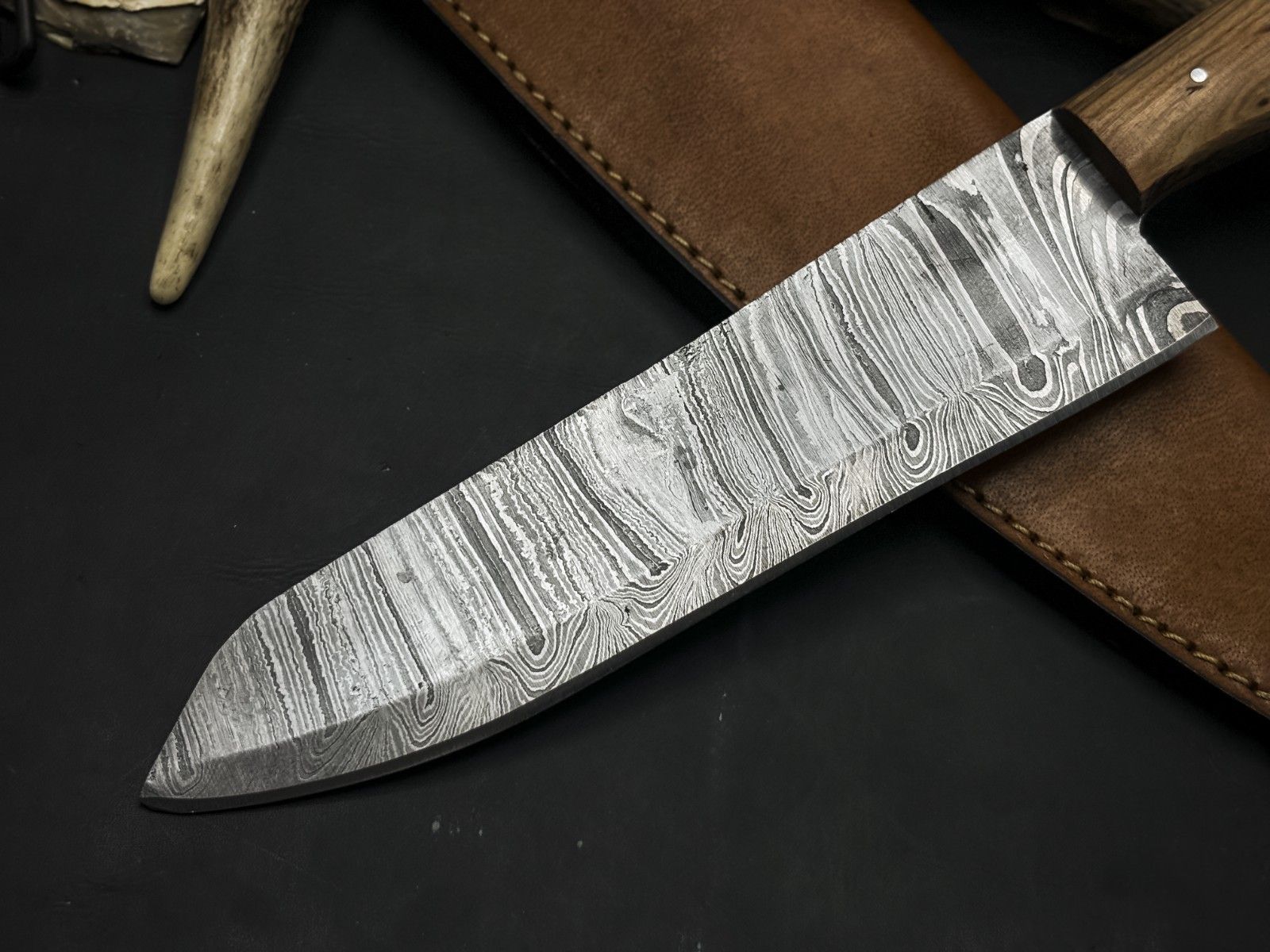 Professional Handmade Damascus Steel Chef Knife With Wooden Handle 3