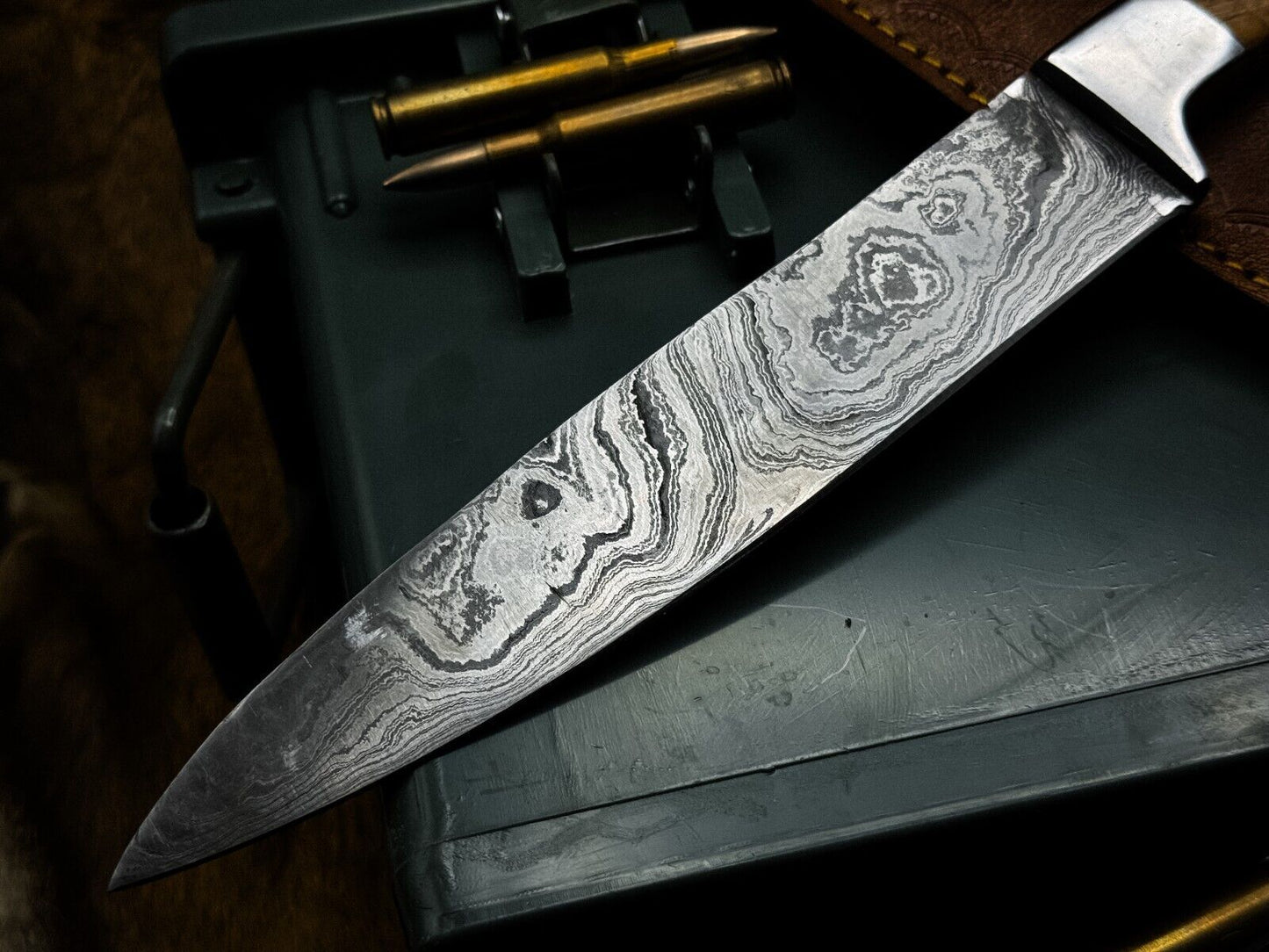 HandForged Damascus Steel Cooking Knife With Natural Wood Handle 2