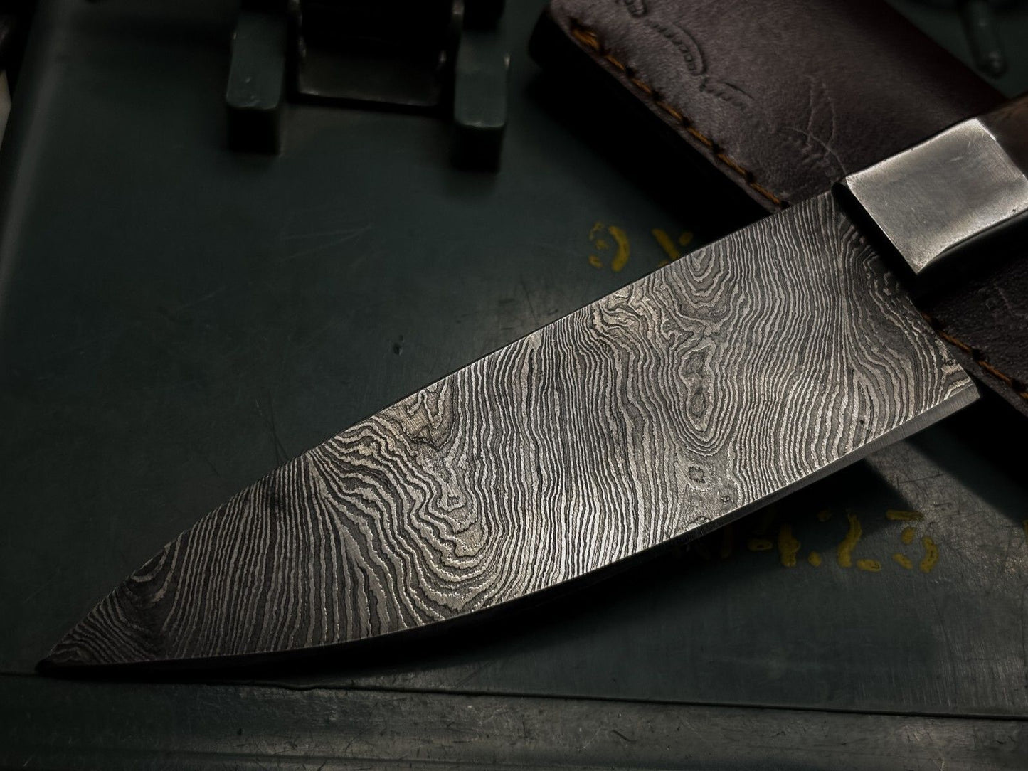 Handmade Damascus Kitchen Chef Knife  Natural Wood Craft Handle 1