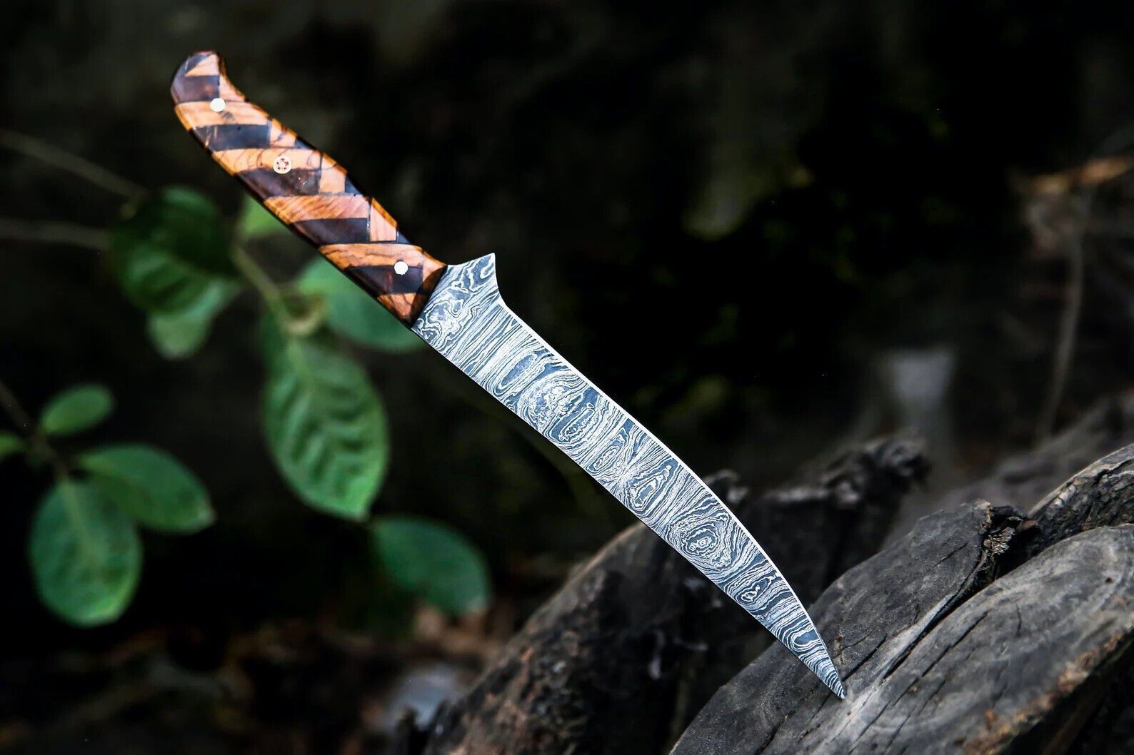 High Carbon Custom Kitchen Knife Handmade In Damascus Steel With Oak Wood Handle 3