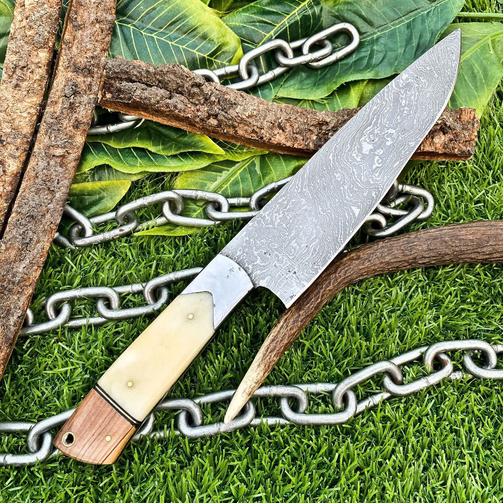 Premium Handmade Damascus Blade With Walnut Wood Handle 1
