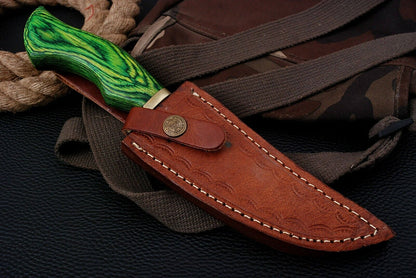 Custom Forged Damascus Blade Knife  Durable Wooden Handle 3