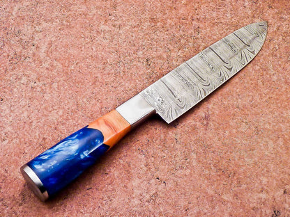 Custom Forged Damascus Knife  Resin Handle For Grip  Style 1