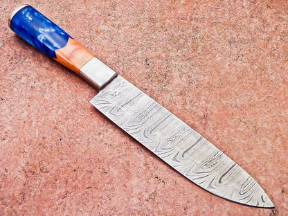 Custom Forged Damascus Knife  Resin Handle For Grip  Style 2