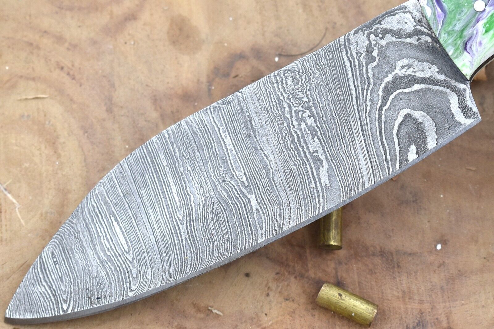 Handcrafted Damascus Blade Knife  Vibrant Resin Handle  Sheath 2