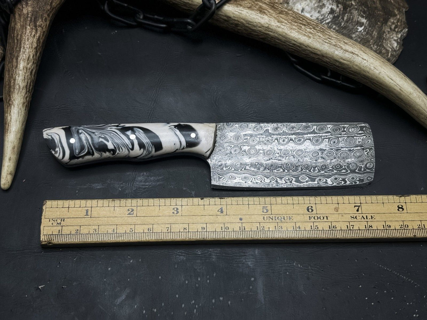Elegant Damascus Steel Chef Knife  Resin Grip  Forged Blade 3
