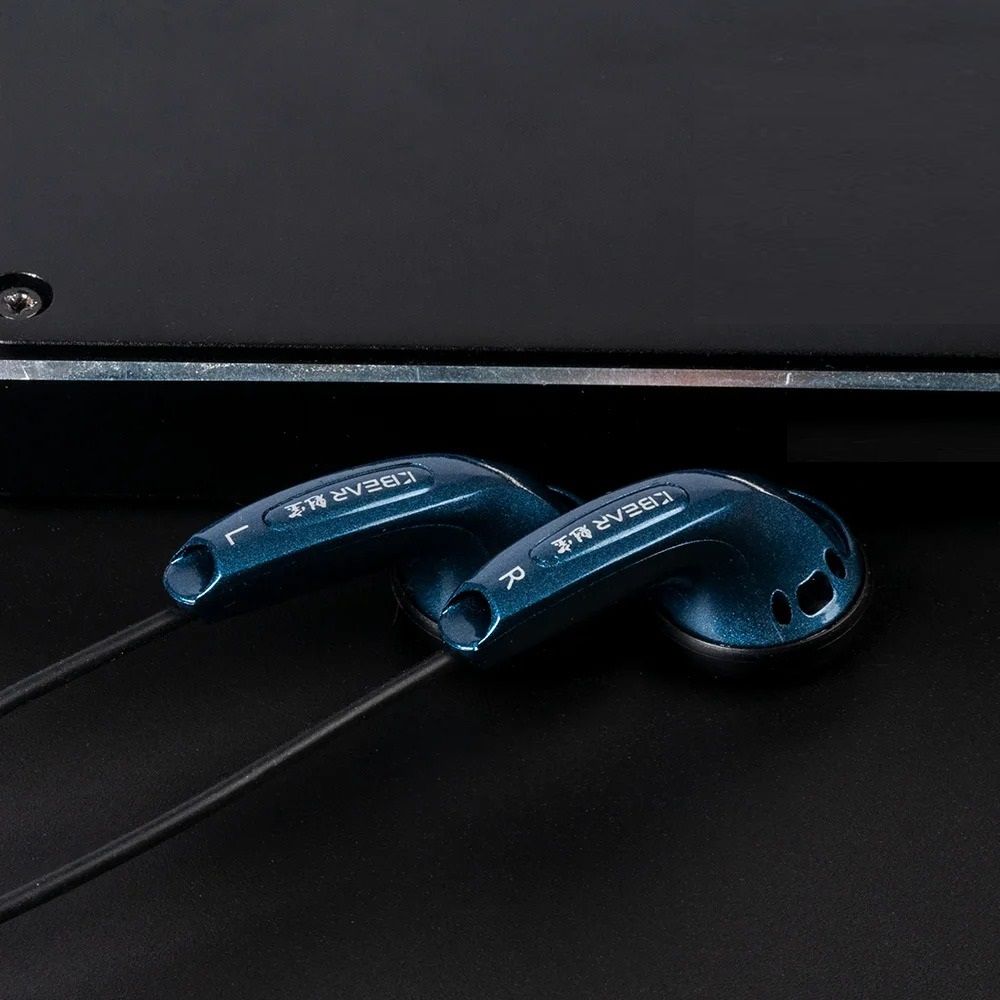 Premium Sound In Ear Earphones With Dynamic Driver For Music And Gaming 4