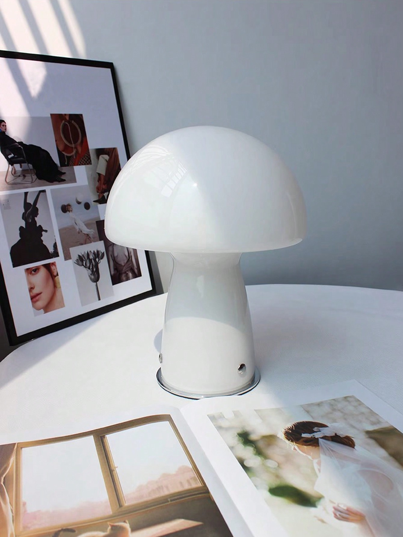 Modern LED Mushroom Light, Tri Colour USB Plug, Corded Ambient Lighting for Bedside, Camping, Dining, Home Decor