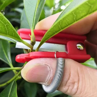 Garden Pruner Fruit Picking Device, Multifunction Thumb Knife Tool, Safe Cutting Blade Rings Finger Protector