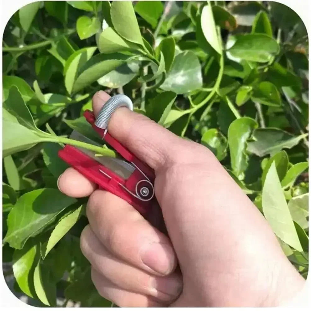 Garden Pruner Fruit Picking Device, Multifunction Thumb Knife Tool, Safe Cutting Blade Rings Finger Protector